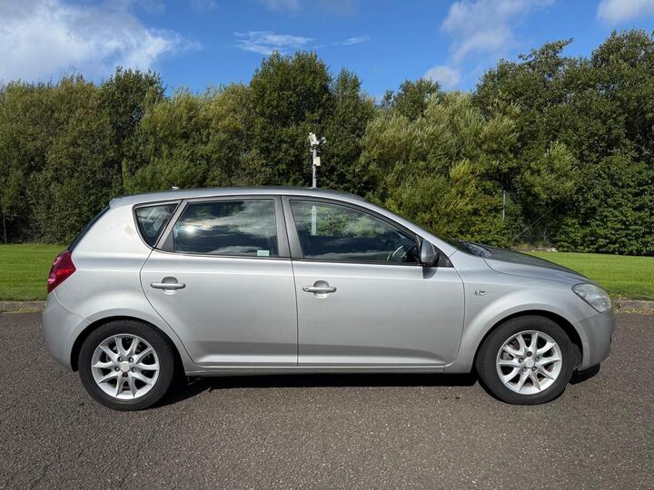 Kia Ceed 1.6 LS 5dr
