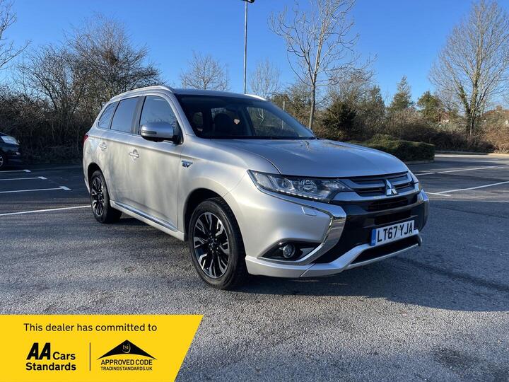 Mitsubishi Outlander 2.0h 12kWh 4h CVT 4WD Euro 6 (s/s) 5dr