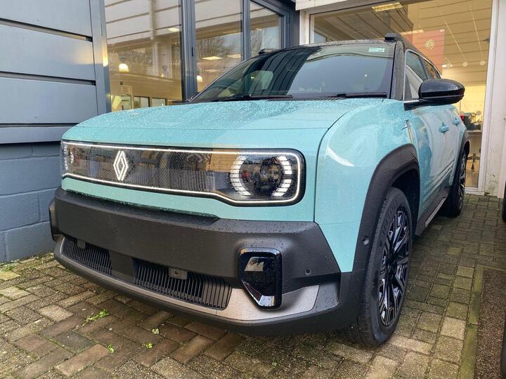 Renault Renault 4 E-Tech Electric Comfort Range 52kWh Iconic Auto 5dr