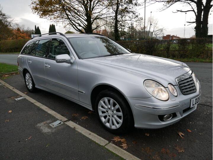 Mercedes-Benz E-CLASS 2.1 E220 CDI Elegance 5dr Mercedes-Benz E-CLASS 2.1 E220 CDI Elegance 5dr