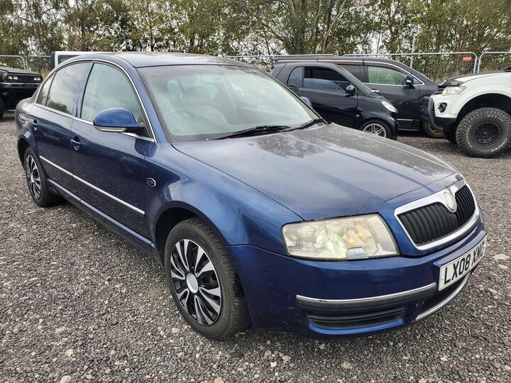 Skoda Superb 2.0 TDI Pure Drive Laurin & Klement 4dr