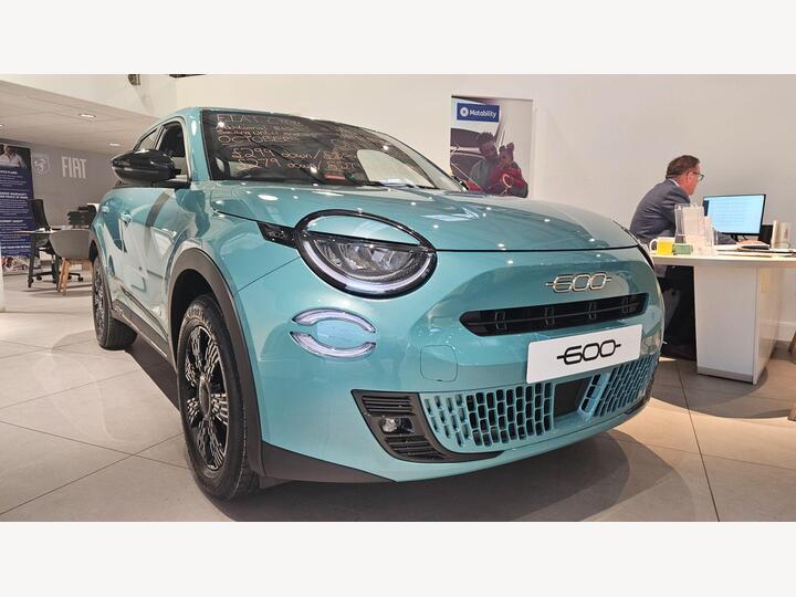 Fiat 600 1.2 MHEV E-DCT Euro 6 (s/s) 5dr