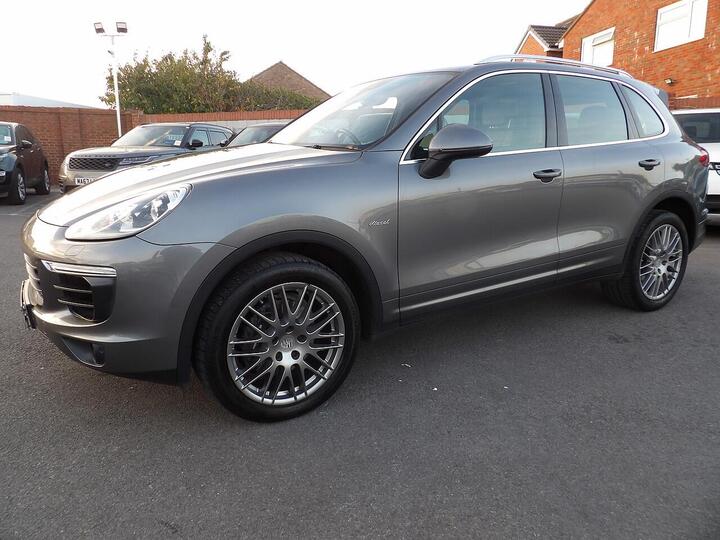Porsche Cayenne 3.0 TD V6 TiptronicS 4WD Euro 6 (s/s) 5dr
