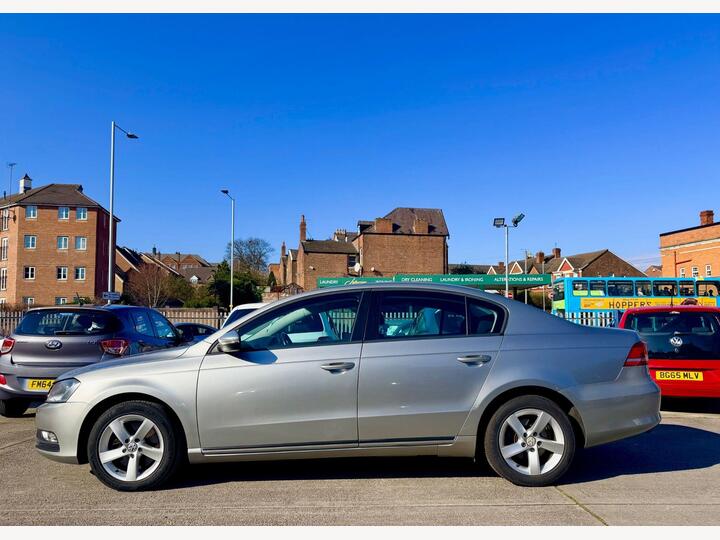 Volkswagen Passat 2.0 TDI BlueMotion Tech S DSG Euro 5 (s/s) 4dr
