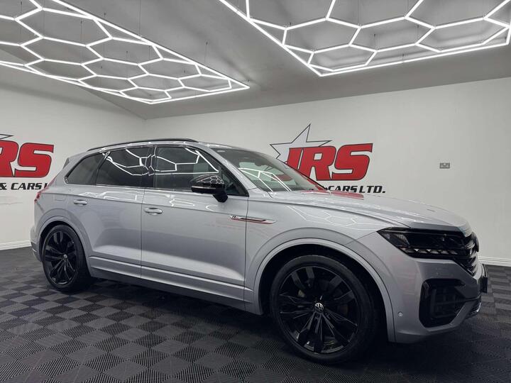 Volkswagen TOUAREG 3.0 TDI V6 Black Edition Tiptronic 4Motion Euro 6 (s/s) 5dr Volkswagen TOUAREG 3.0 TDI V6 Black Edition Tiptronic 4Motion Euro 6 (s/s) 5dr