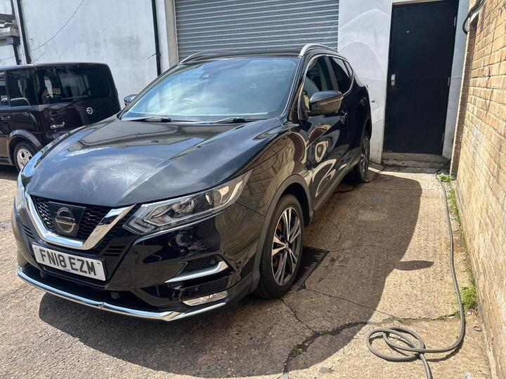 Nissan Qashqai 1.2 DIG-T N-Connecta XTRON Euro 6 (s/s) 5dr