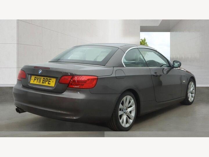 BMW 3 Series 3.0 325i SE Steptronic Euro 5 2dr BMW 3 Series 3.0 325i SE Steptronic Euro 5 2dr