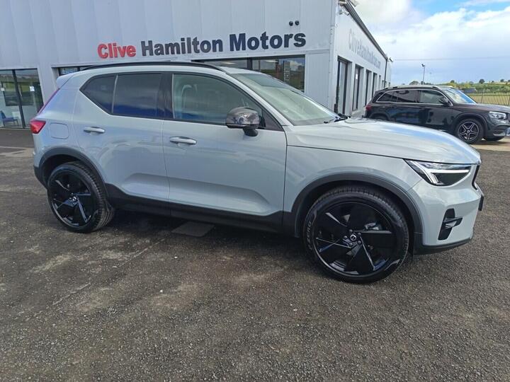 Volvo XC40 2.0 B4 MHEV Plus Black Edition DCT Auto Euro 6 (s/s) 5dr
