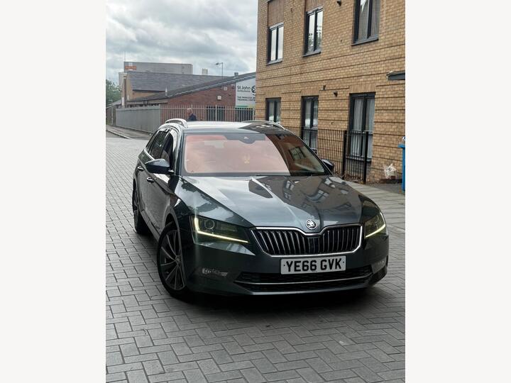 Skoda Superb 2.0 TDI Laurin & Klement DSG Auto 6Spd Euro 6 (s/s) 5dr