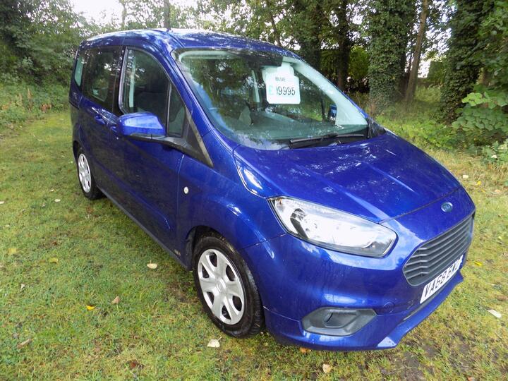 Ford Tourneo Courier 1.5 TDCi Zetec Euro 6 5dr Ford Tourneo Courier 1.5 TDCi Zetec Euro 6 5dr