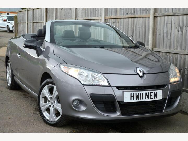 Renault Megane 2.0 16V Dynamique TomTom CVT Euro 5 2dr Renault Megane 2.0 16V Dynamique TomTom CVT Euro 5 2dr