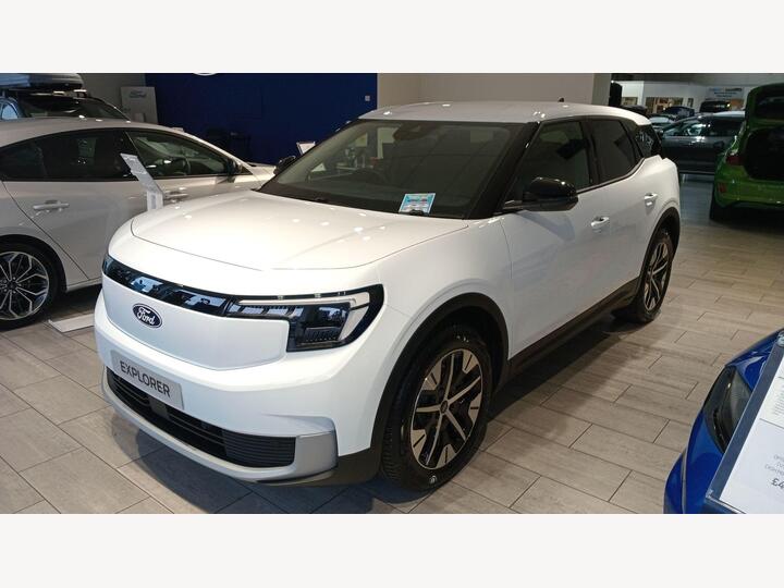 Ford Explorer Standard Range 52kWh Style Auto 5dr