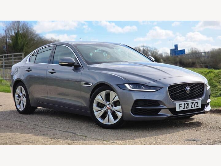 Jaguar XE 2.0 D200 MHEV S Auto Euro 6 (s/s) 4dr
