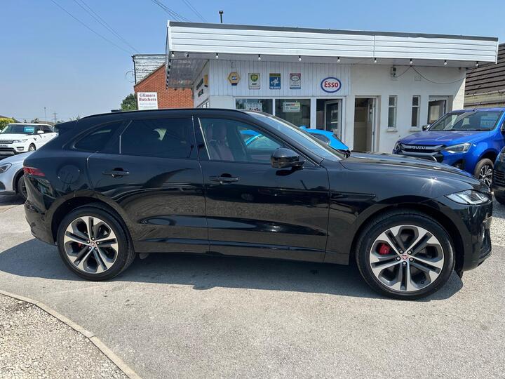Jaguar F-PACE 3.0 D300 MHEV R-Dynamic SE Auto AWD Euro 6 (s/s) 5dr