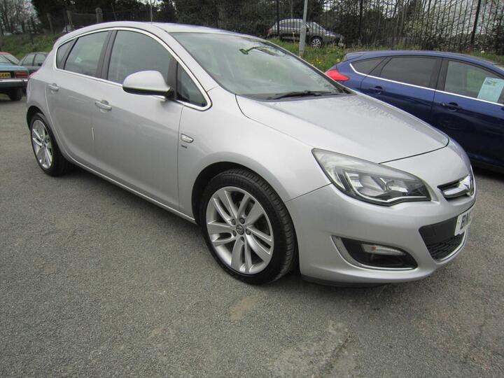 Vauxhall Astra 2.0 CDTi EcoFLEX SRi Euro 5 (s/s) 5dr