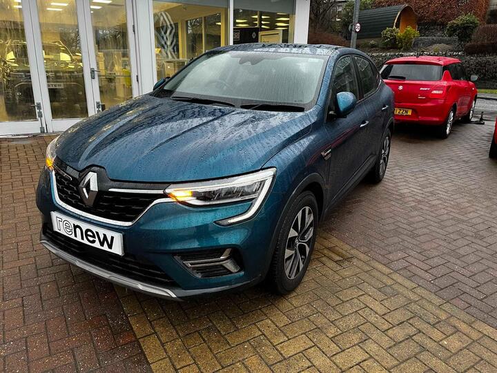 Renault Arkana 1.6 E-TECH Iconic Auto 2WD Euro 6 (s/s) 5dr