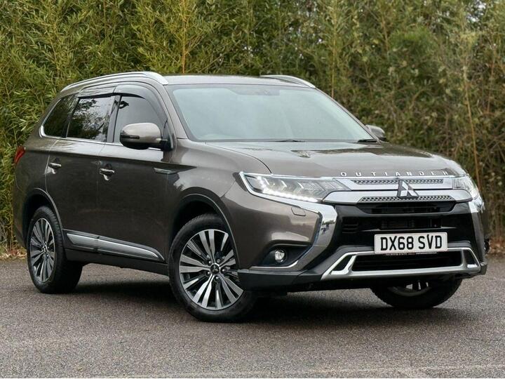 Mitsubishi OUTLANDER 2.0 MIVEC 4 CVT 4WD Euro 6 (s/s) 5dr