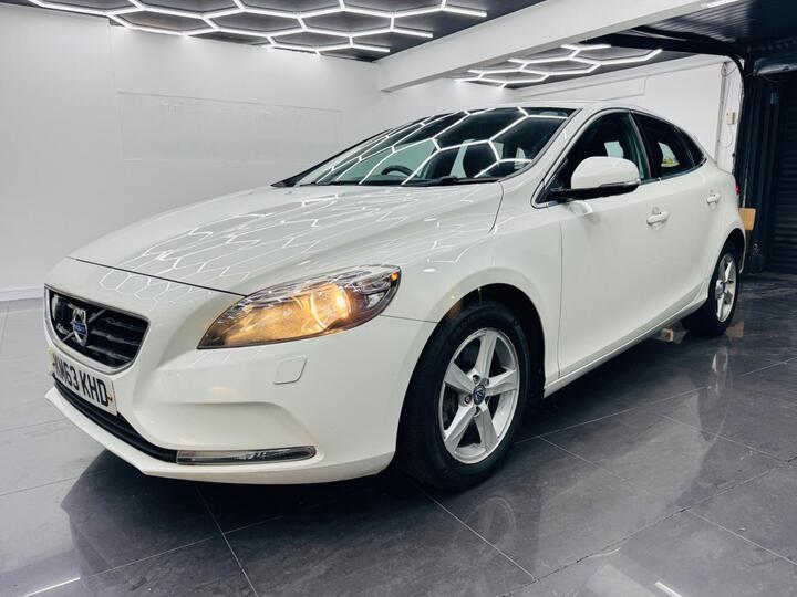 Volvo V40 2.0 D3 SE Nav Euro 5 (s/s) 5dr