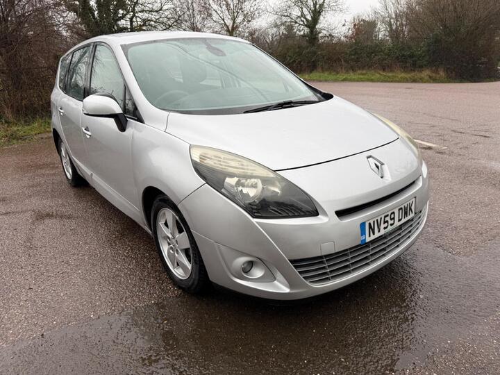 Renault Grand Scenic 1.9 DCi Dynamique Euro 4 5dr