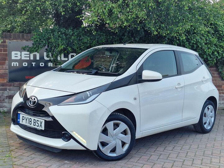 Toyota AYGO 1.0 VVT-i X-play Euro 6 5dr