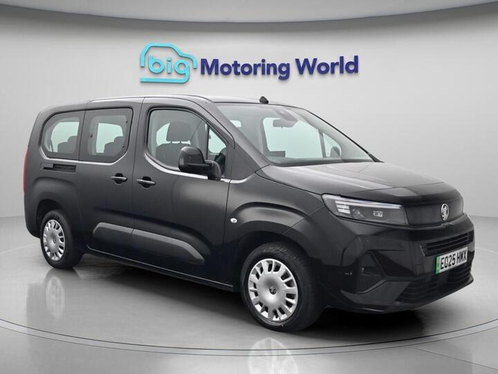 Vauxhall Combo Life Electric 52kWh Design XL MPV Auto 5dr (7.4kW Charger)