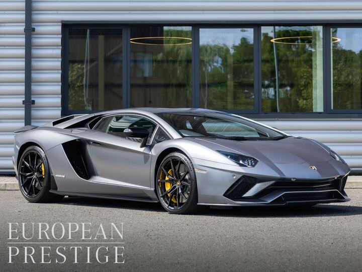 Lamborghini Aventador 6.5 V12 LP 740-4 S ISR 4WD Euro 6 2dr