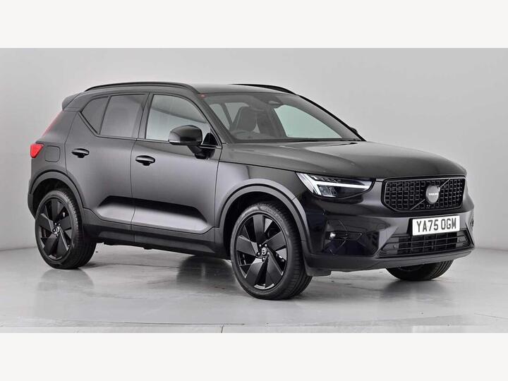 Volvo XC40 2.0 B3 MHEV Plus Black Edition DCT Auto Euro 6 (s/s) 5dr