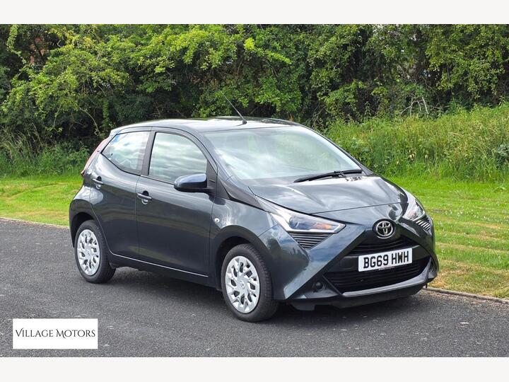 Toyota AYGO 1.0 VVT-i X-play X-shift Euro 6 5dr