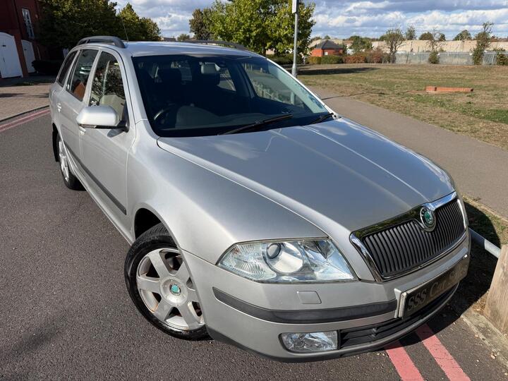 Skoda Octavia 2.0 FSI Elegance Tiptronic Euro 4 5dr
