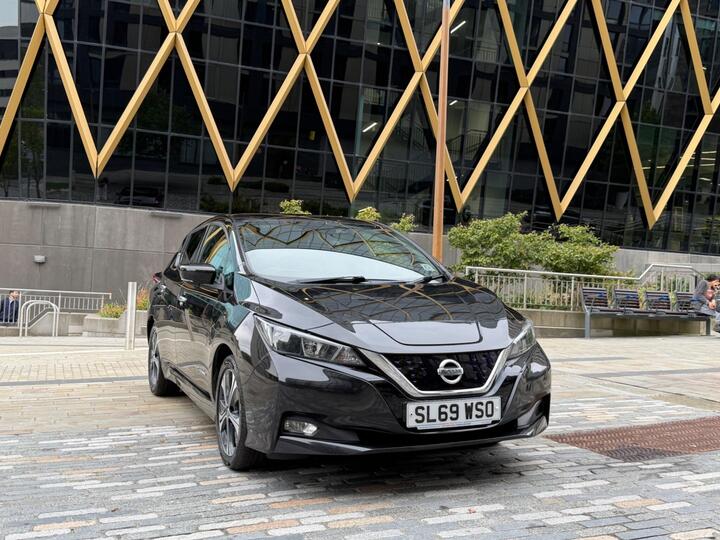 Nissan Leaf 40kWh N-Connecta Auto 5dr