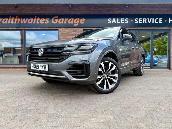 Volkswagen Touareg 3.0 TDI V6 Black Edition Tiptronic 4Motion Euro 6 (s/s) 5dr Volkswagen Touareg 3.0 TDI V6 Black Edition Tiptronic 4Motion Euro 6 (s/s) 5dr