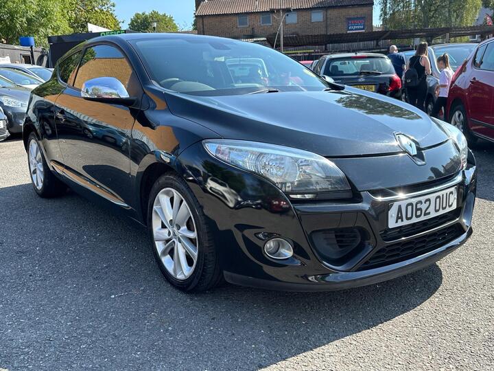 Renault Megane 1.5 DCi Dynamique TomTom Euro 5 (s/s) 3dr Renault Megane 1.5 DCi Dynamique TomTom Euro 5 (s/s) 3dr