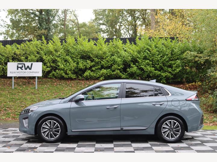 Hyundai IONIQ 38.3kWh Premium SE Auto 5dr Hyundai IONIQ 38.3kWh Premium SE Auto 5dr