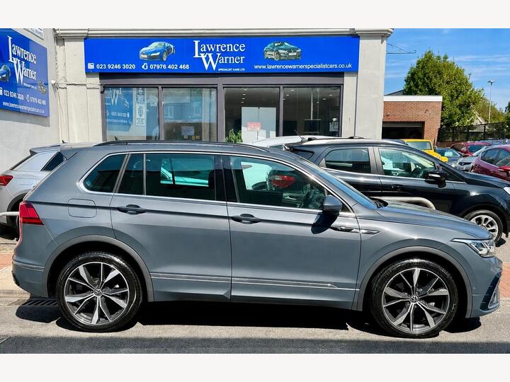 Volkswagen Tiguan 2.0 TDI R-Line DSG 4Motion Euro 6 (s/s) 5dr