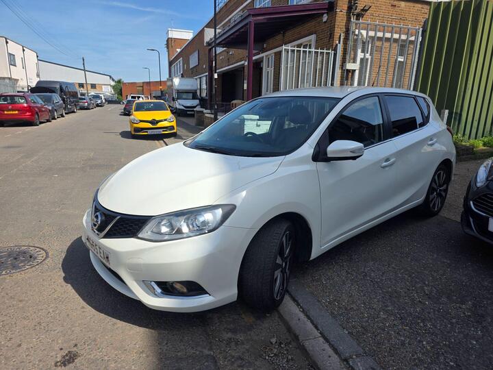 Nissan Pulsar 1.2 DIG-T Tekna XTRON Euro 6 (s/s) 5dr Nissan Pulsar 1.2 DIG-T Tekna XTRON Euro 6 (s/s) 5dr
