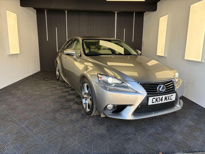 Lexus IS 2.5 300h Premier E-CVT Euro 5 (s/s) 4dr
