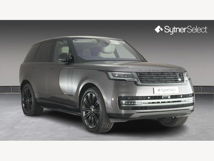 Land Rover RANGE ROVER 4.4 P530 V8 First Edition Auto 4WD Euro 6 (s/s) 5dr Land Rover RANGE ROVER 4.4 P530 V8 First Edition Auto 4WD Euro 6 (s/s) 5dr