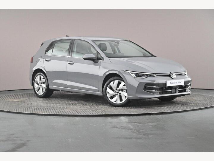 Volkswagen Golf 1.5 TSI EHybrid 19.7kWh Style DSG Euro 6 (s/s) 5dr Volkswagen Golf 1.5 TSI EHybrid 19.7kWh Style DSG Euro 6 (s/s) 5dr