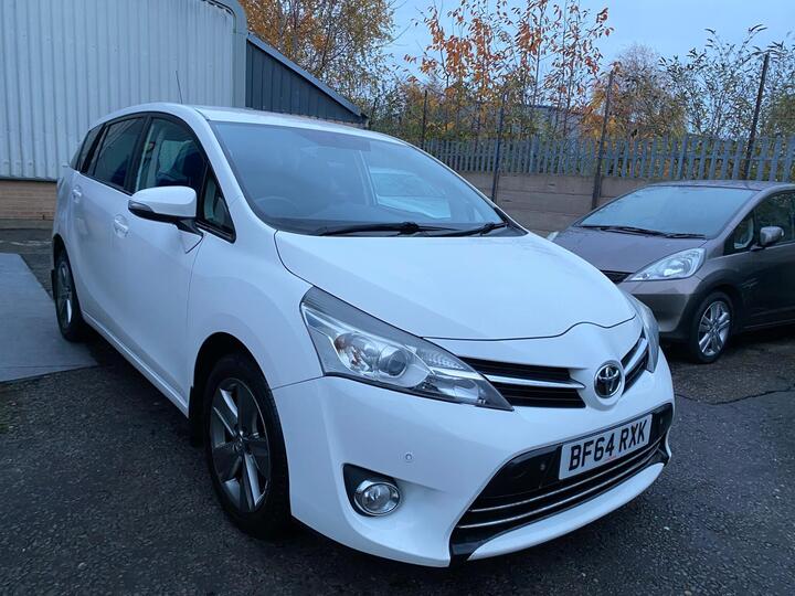 Toyota Verso 1.6 D-4D Trend Euro 5 (s/s) 5dr Toyota Verso 1.6 D-4D Trend Euro 5 (s/s) 5dr