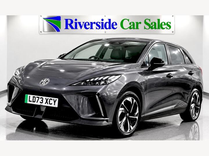 MG MG4 64kWh Trophy Long Range Auto 5dr