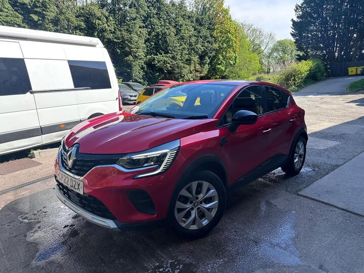 Renault Captur 1.6 E-TECH Iconic Auto Euro 6 (s/s) 5dr