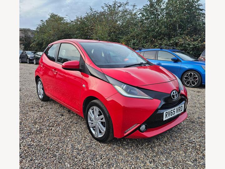 Toyota AYGO 1.0 VVT-i X-pression X-wave Euro 5 5dr Euro 5 Toyota AYGO 1.0 VVT-i X-pression X-wave Euro 5 5dr Euro 5
