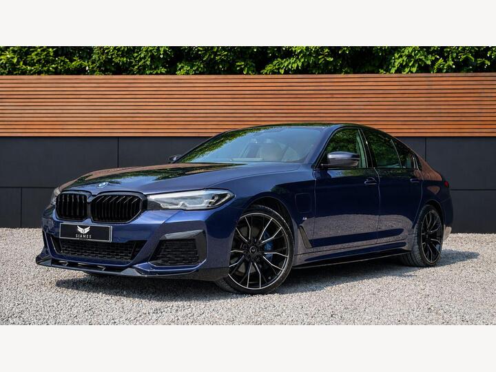 BMW 5 SERIES 2.0 530e 12kWh M Sport Steptronic Euro 6 (s/s) 4dr BMW 5 SERIES 2.0 530e 12kWh M Sport Steptronic Euro 6 (s/s) 4dr