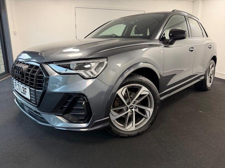 Audi Q3 1.5 TFSI CoD 35 Black Edition S Tronic Euro 6 (s/s) 5dr