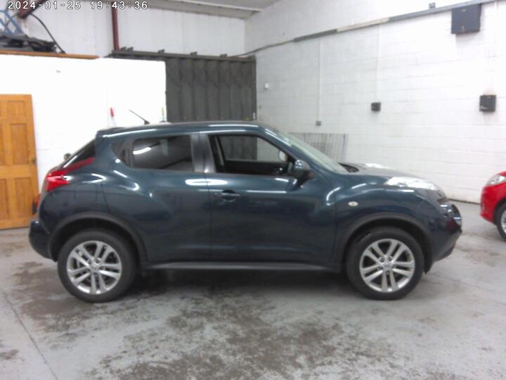 Nissan Juke 1.6 Acenta Premium Euro 5 5dr Nissan Juke 1.6 Acenta Premium Euro 5 5dr