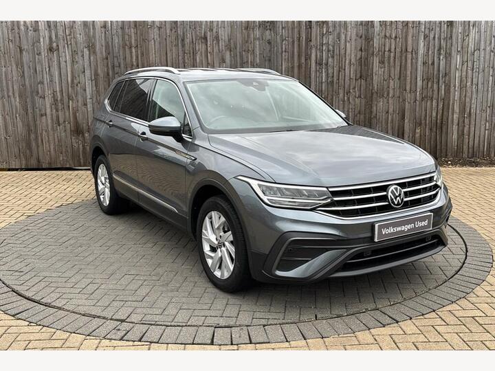 Volkswagen Tiguan Allspace 1.5 TSI Life Euro 6 (s/s) 5dr Volkswagen Tiguan Allspace 1.5 TSI Life Euro 6 (s/s) 5dr