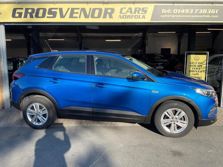 Vauxhall Grandland X 1.2 Turbo SE Euro 6 (s/s) 5dr