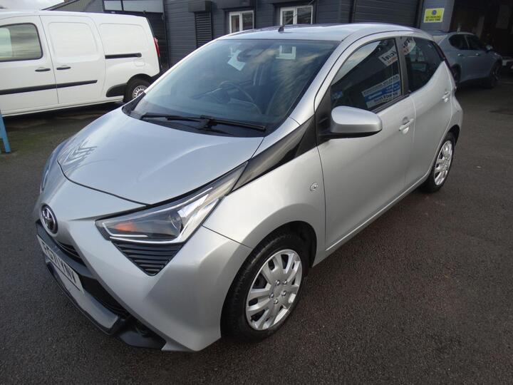 Toyota AYGO 1.0 VVT-i X-play Euro 6 (s/s) 5dr