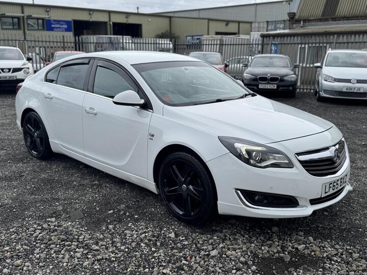 Vauxhall INSIGNIA 2.0 CDTi SRi VX Line Nav Auto Euro 5 5dr Vauxhall INSIGNIA 2.0 CDTi SRi VX Line Nav Auto Euro 5 5dr