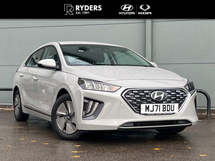 Hyundai Ioniq 1.6 H-GDi Premium DCT Euro 6 (s/s) 5dr Hyundai Ioniq 1.6 H-GDi Premium DCT Euro 6 (s/s) 5dr